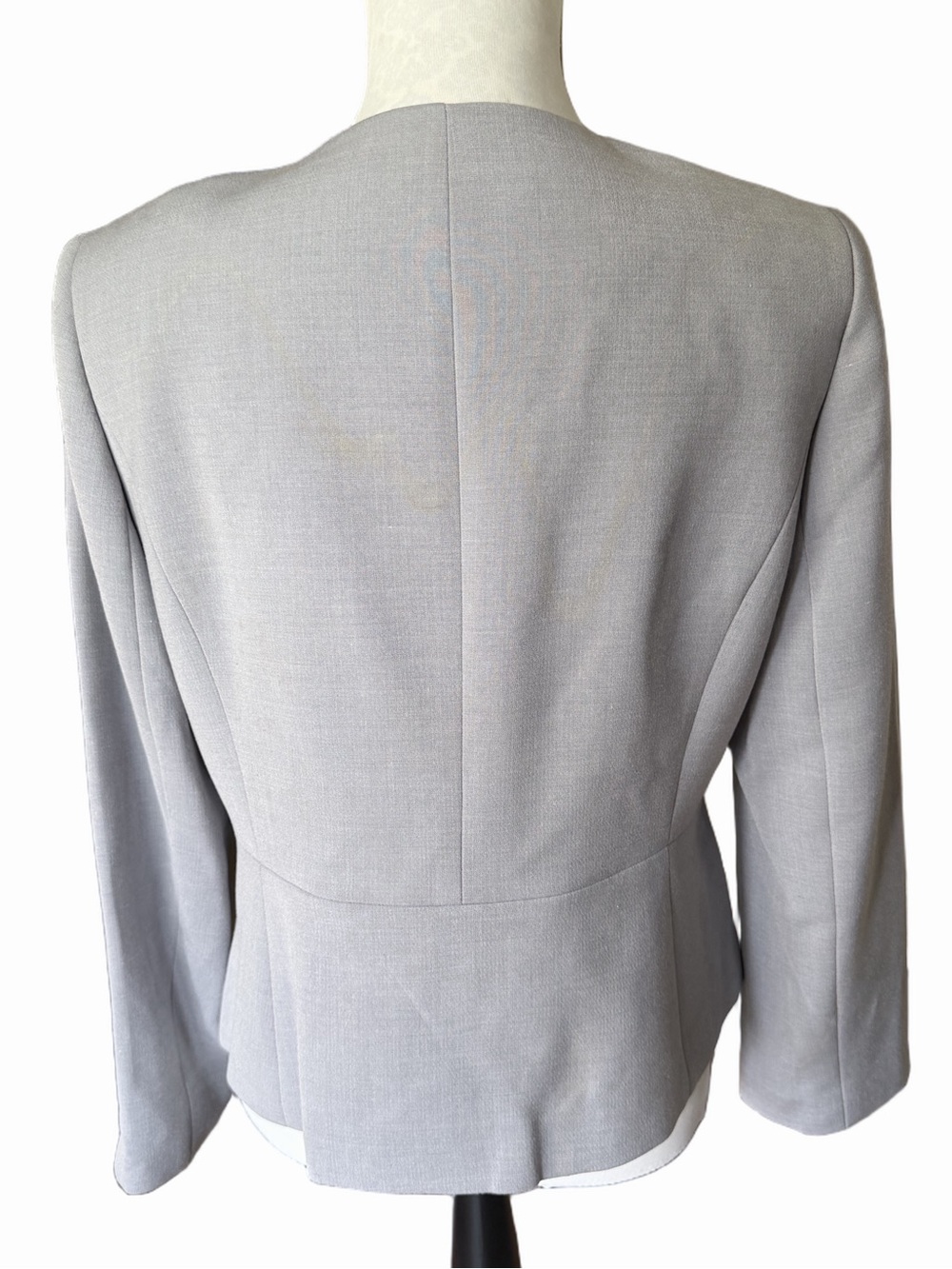 Tahari Arthur S. Levine Gray Tailored Blazer & Skirt Set | Petite Size 10 - Picture 2 of 9